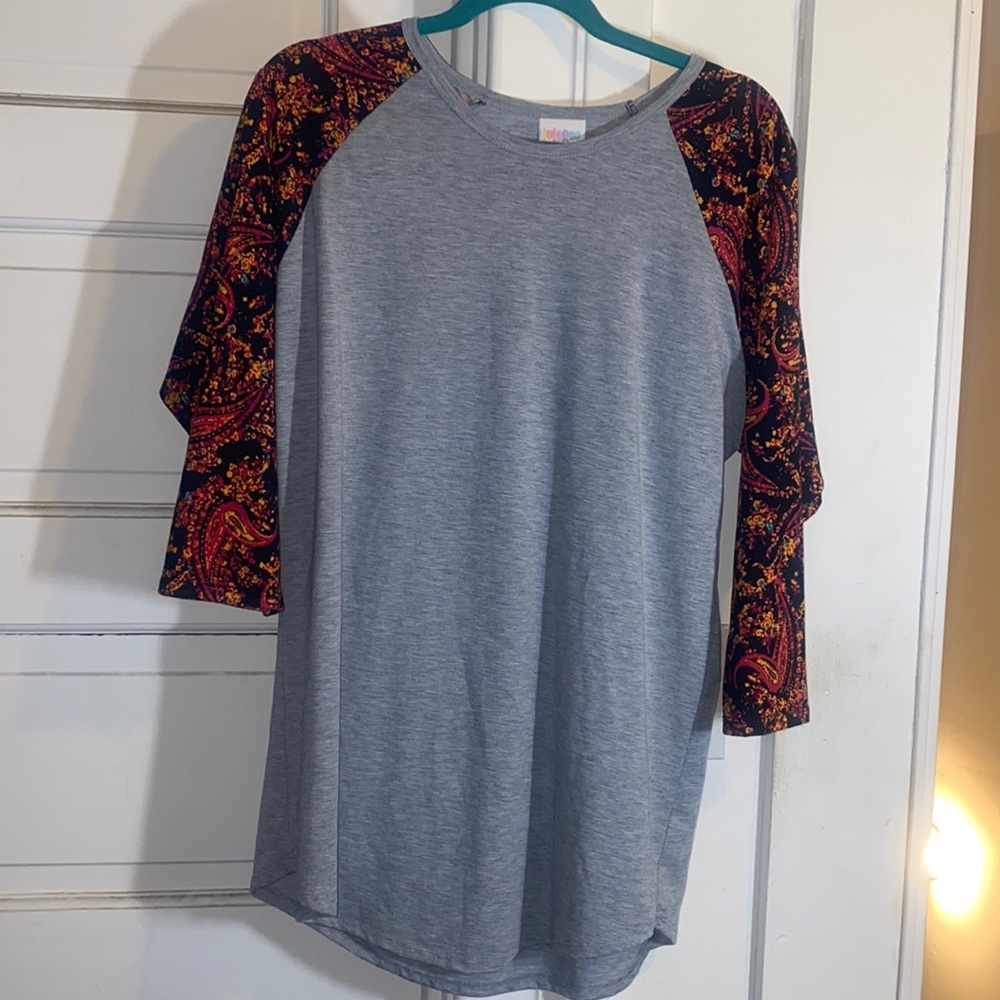 EUC LLR Randy. XL. Gray body with large paisley print sleeves.